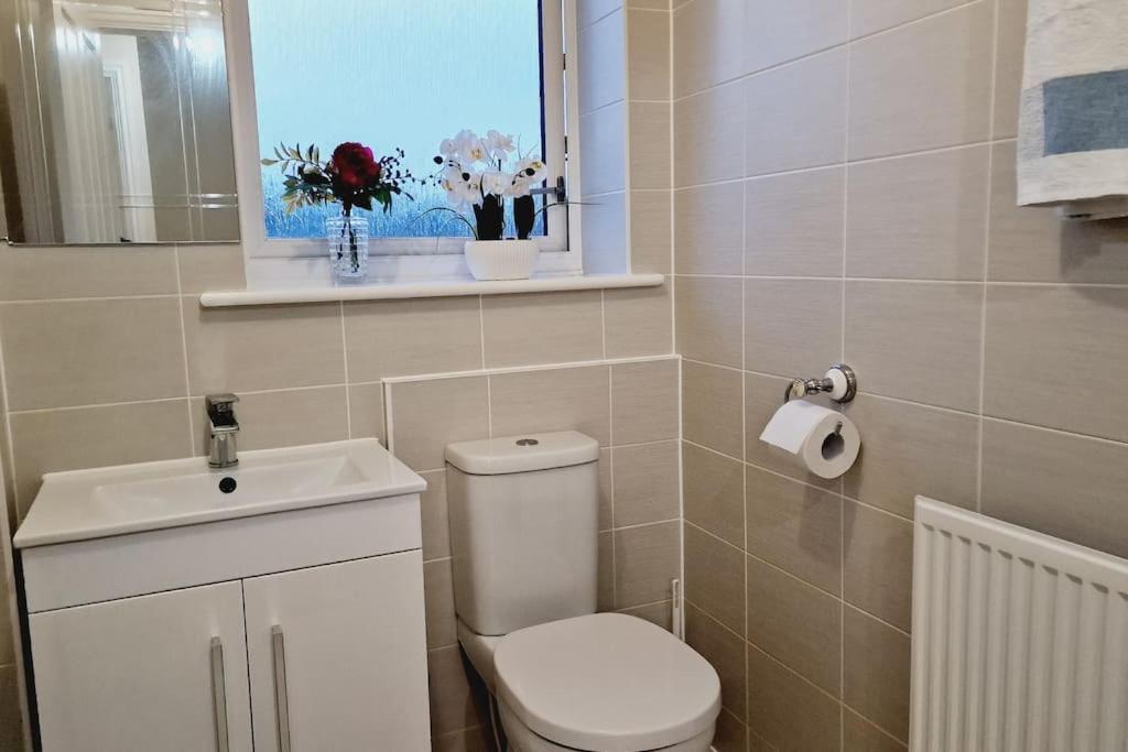 Modern Home Near London Ensuite Room, 3 Toilets Aveley Buitenkant foto